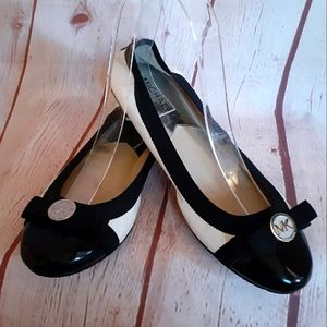 NEW Michael Kors MK B/W Leather Ballet Flats 7.5